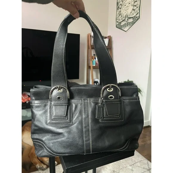 バッグ coach leather soho hand bag black y2k Coach Vintage Y2K Soho Black Leather Buckle Flap Shoulder